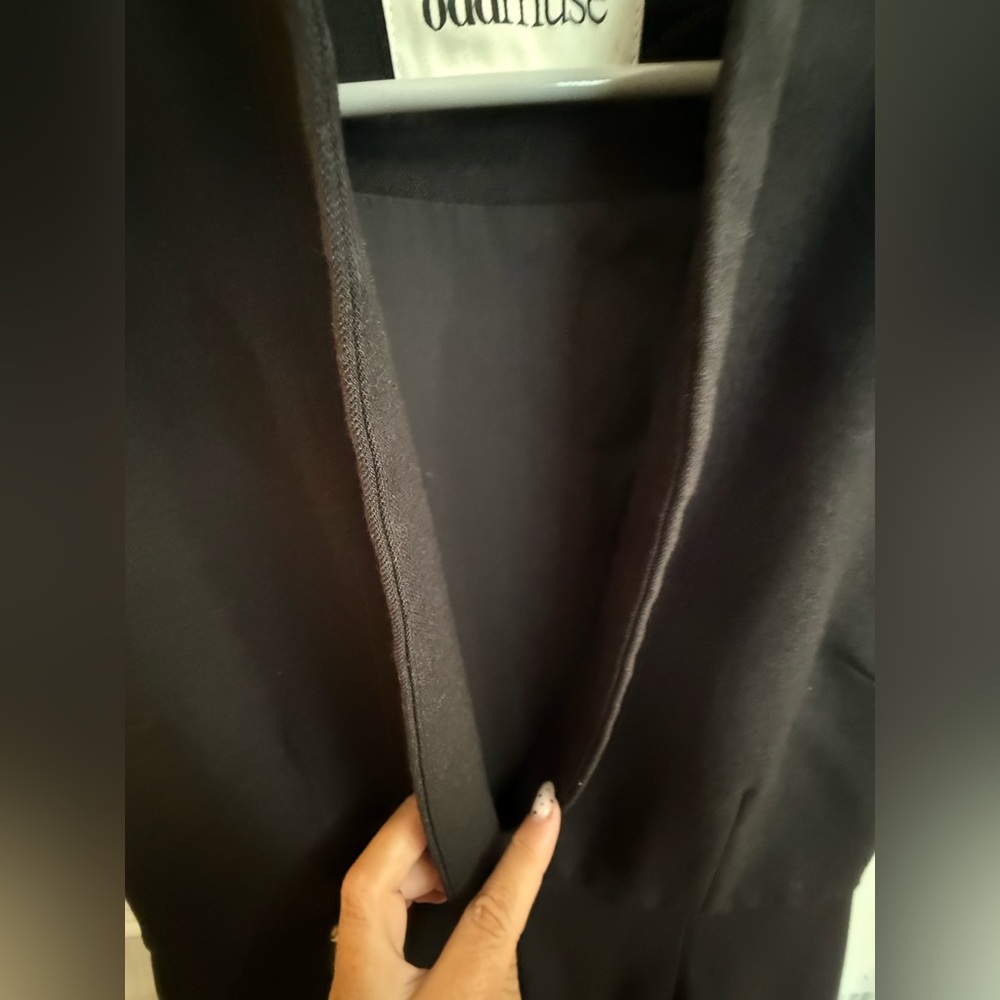 Sleeveless Black Jumpsuit with Waist Tie - Picture 7 of 16